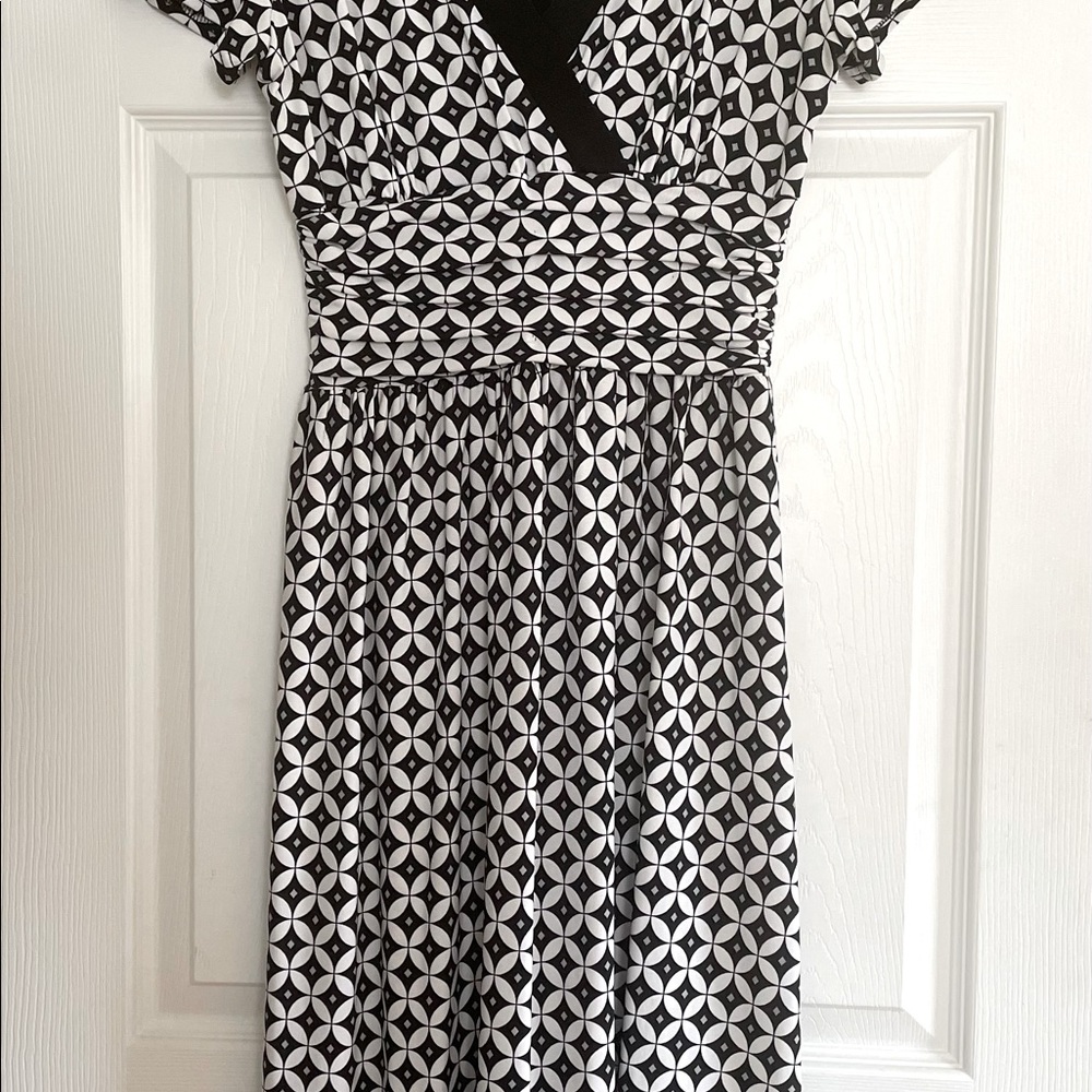 Very Comfortable, Lightweight Polyester/Spandex D… - image 2